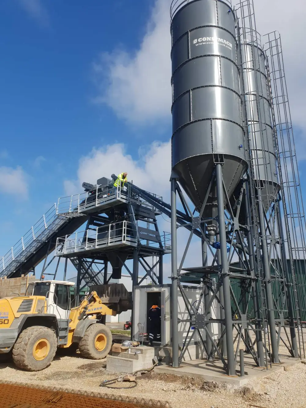 CONSTMACH industrijsko postrojenje sa silosima